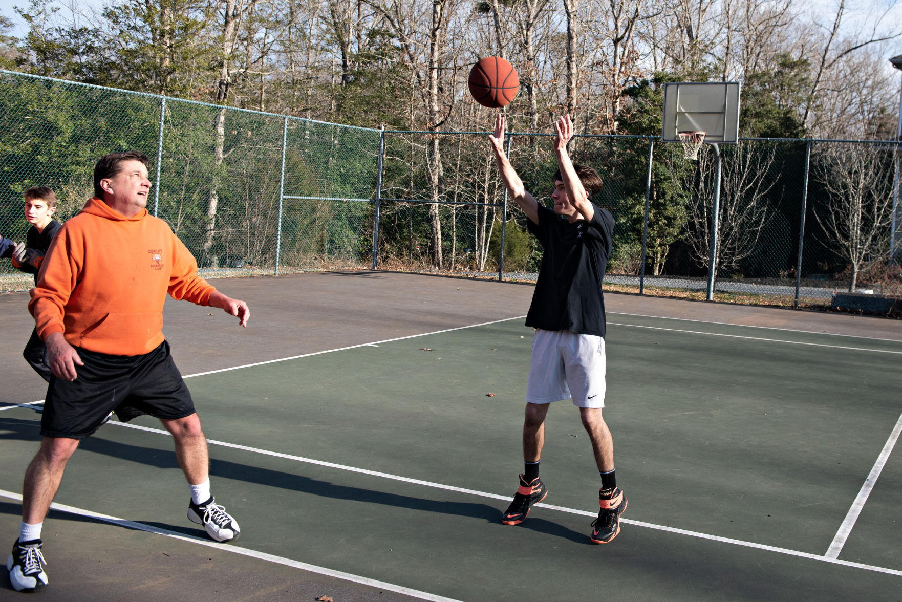 010321_nws_50hoopsclub
